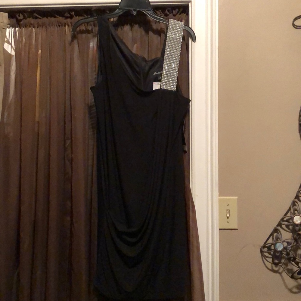 Black sleeveless dress w/sequins